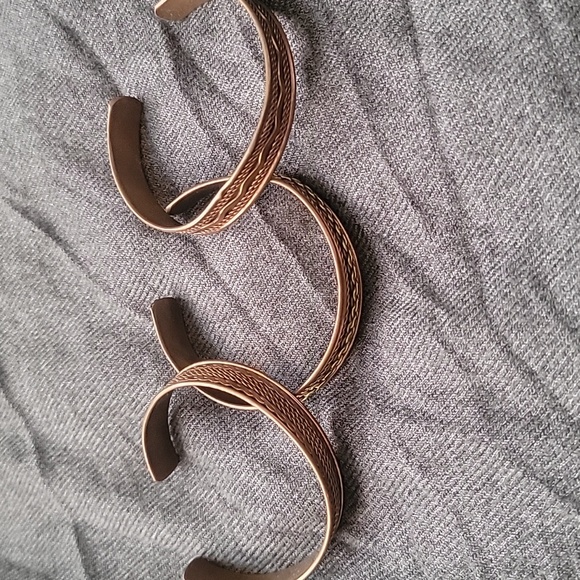 Copper bracets - Picture 1 of 2